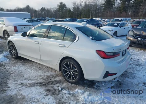 2021 BMW 330I xDrive z USA, uszkodzony, nr VIN 3MW5R7J02M8C01491